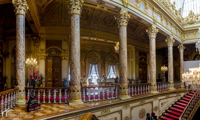 Dolmabahçe Palace inside