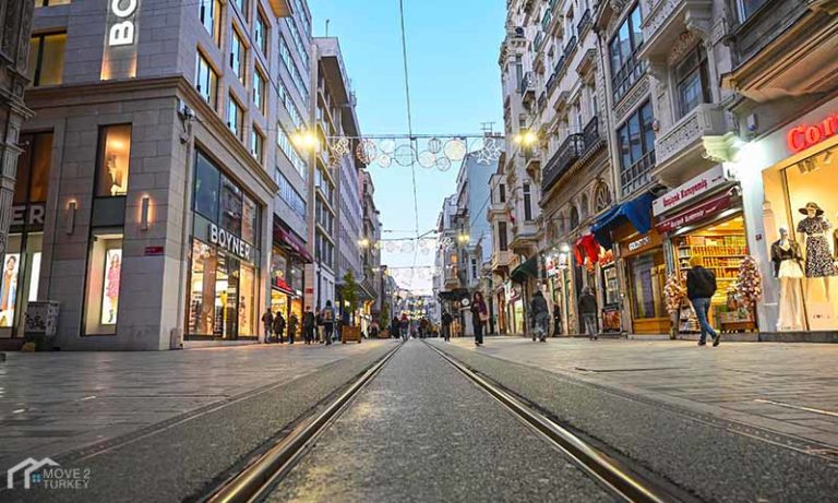 Istanbul empty street