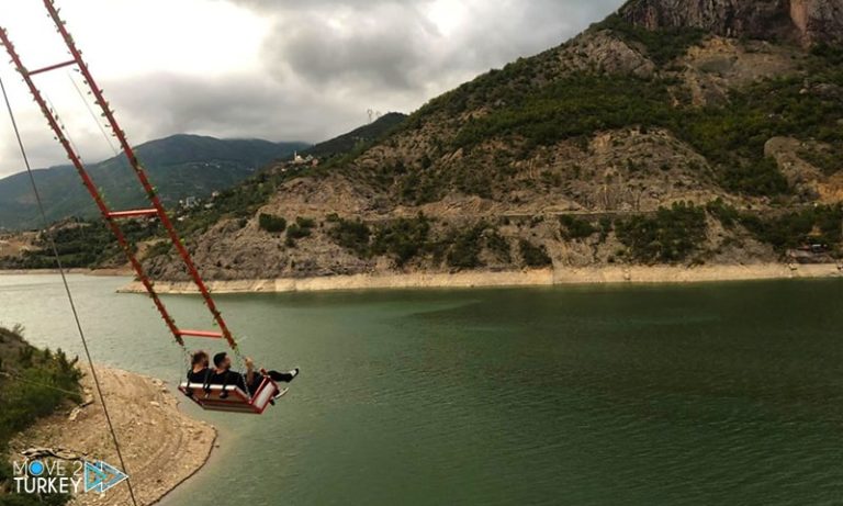 Would you try the giant swing on Lake Borçka?