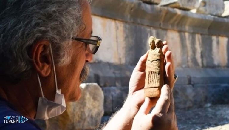 pottery carvings and statues in Turkey