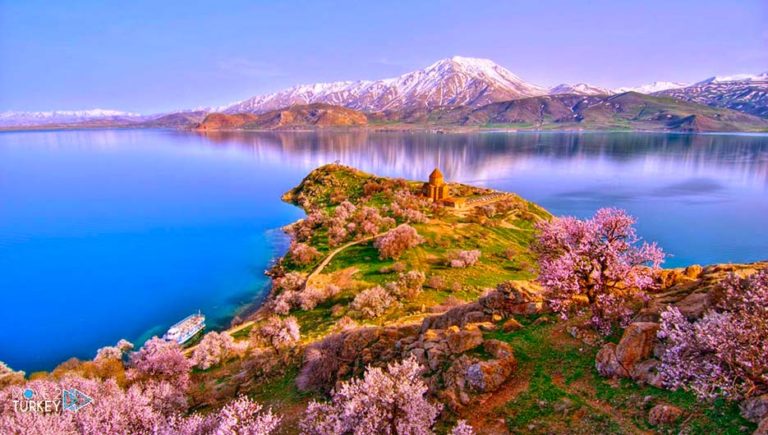 Lake Van, the largest lake in Turkey