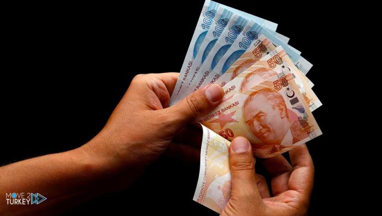 The Turkish lira goes down with the change of the central bank governor