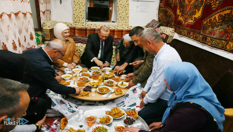 Ankara.. Erdogan is a guest at the Turkish family’s table