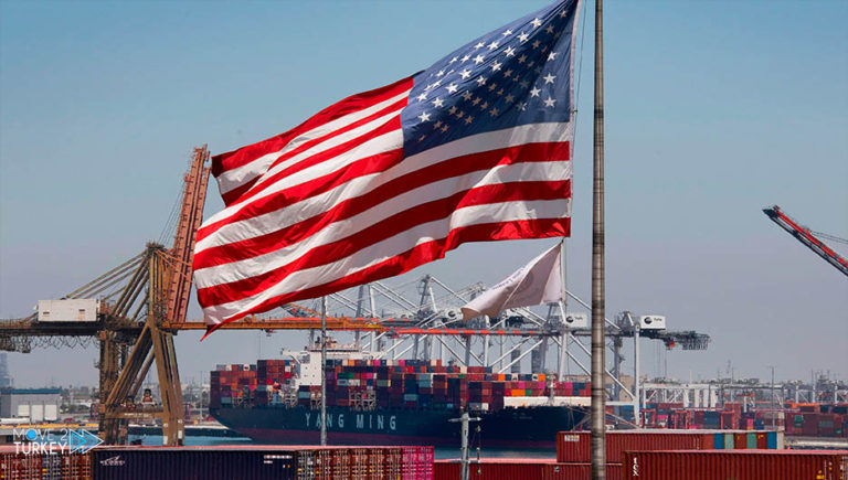 The US trade deficit rises to a record high in March