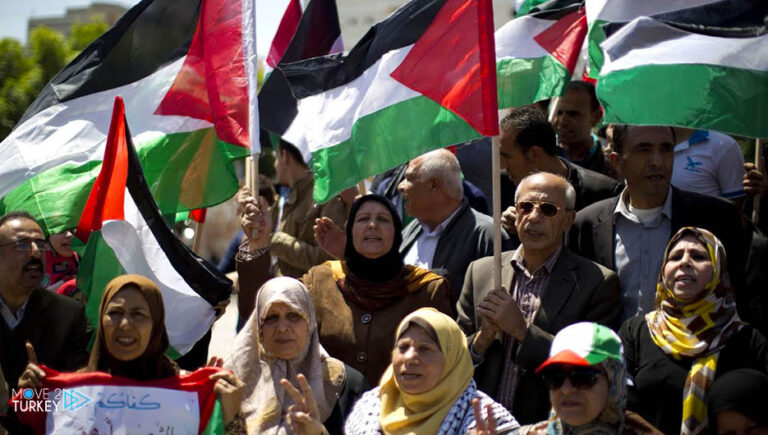 Palestinians demonstrate in Jerusalem against demolition