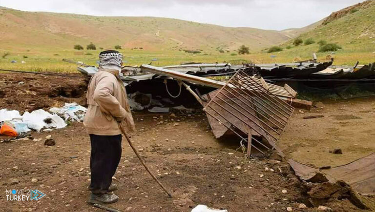 The Israeli Army begins demolishing the homes of “Humsa Al Fawqa”