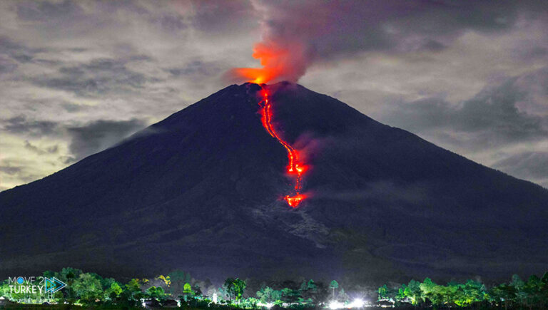 Indonesia… Mount Merapi volcano erupts on the island of Java