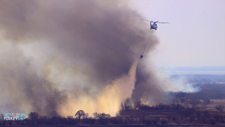 Turkish march escorts a Russian plane to extinguish the Mugla fires