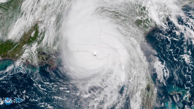 The Hurricane “Larry” strengthens to the second level