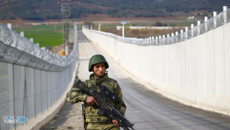 Turkish Interior Minister inspects the security wall on the border with Iran