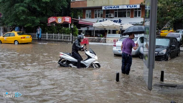 Heavy rain negatively affects life in Istanbul