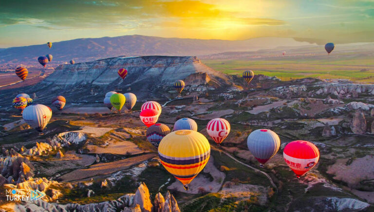 Turkey.. Cappadocia balloons fly with 88,000 tourists in August