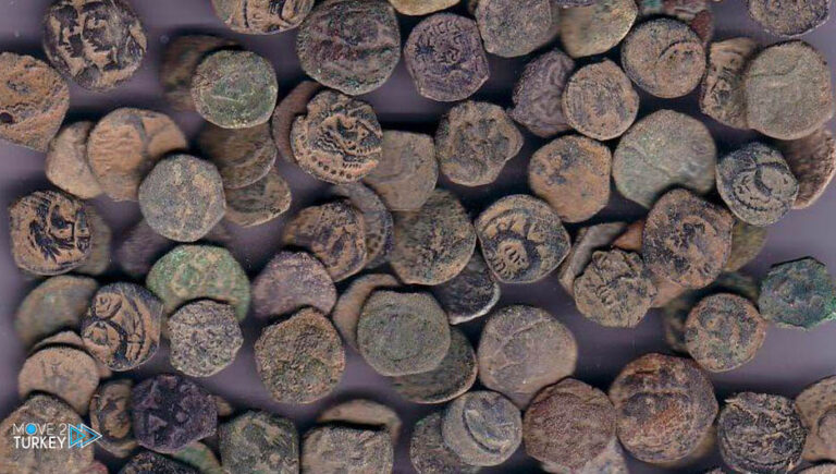 51 ancient coins seized in Izmir, Turkey