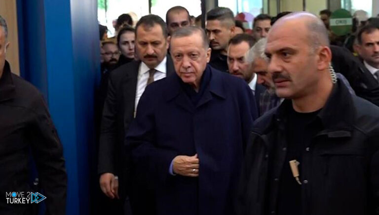 Istanbul.. President Erdogan visits the injured in the mine accident