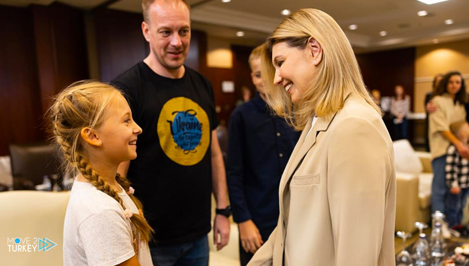 Zelensky's wife meets the liberated 