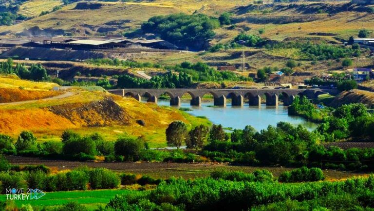 Turkey.. The magic of autumn in Diyarbakir