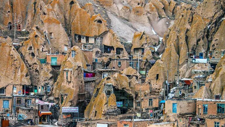 Kandovan.. a Turkish village in Iran known as “Little Cappadocia”