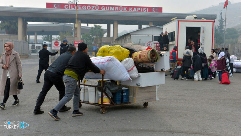 Turkish crossings witness heavy movement of Syrians