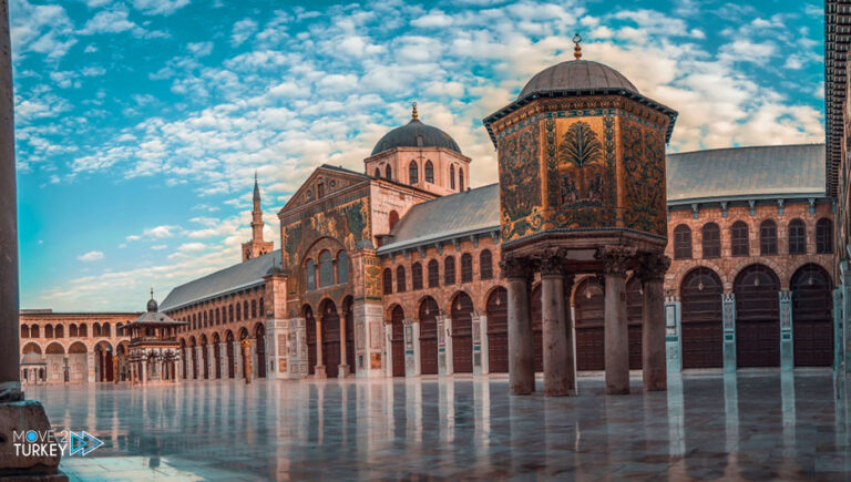 Weaving a new carpet for the Umayyad Mosque in Damascus