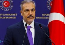 وزير الخارجية التركي يلتقي نظيريه العراقي والغامبي في جدة