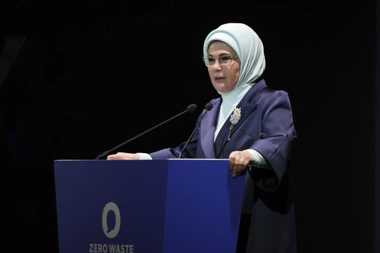 أمينة أردوغان: ماضون نحو عالم خالٍ من النفايات بدعم أممي